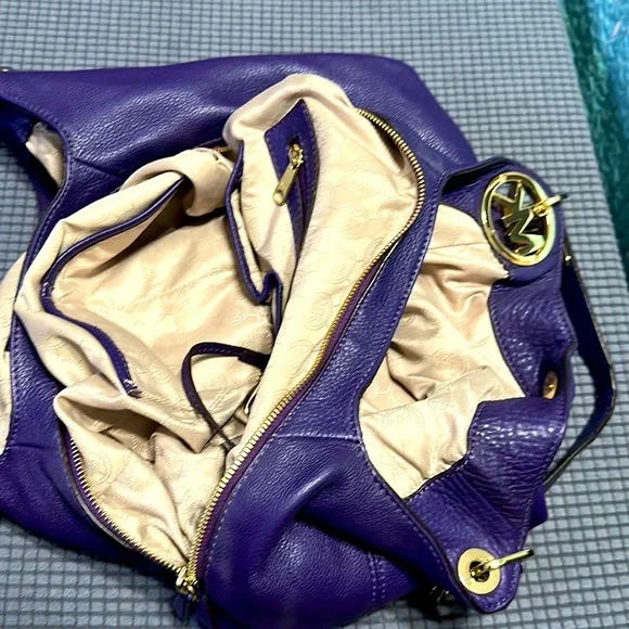 Michael Kors Hobo Bag - Picture 6 of 12